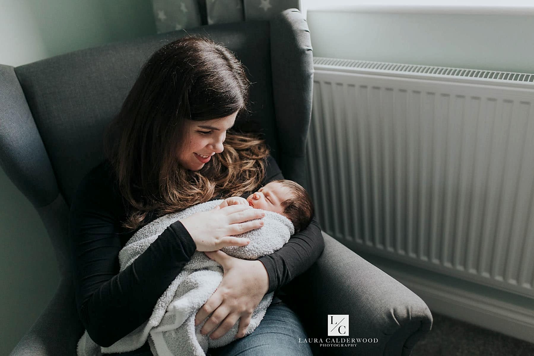 leeds newborn photographer | newborn photo shoot at home in Leeds by Laura Calderwood Photography