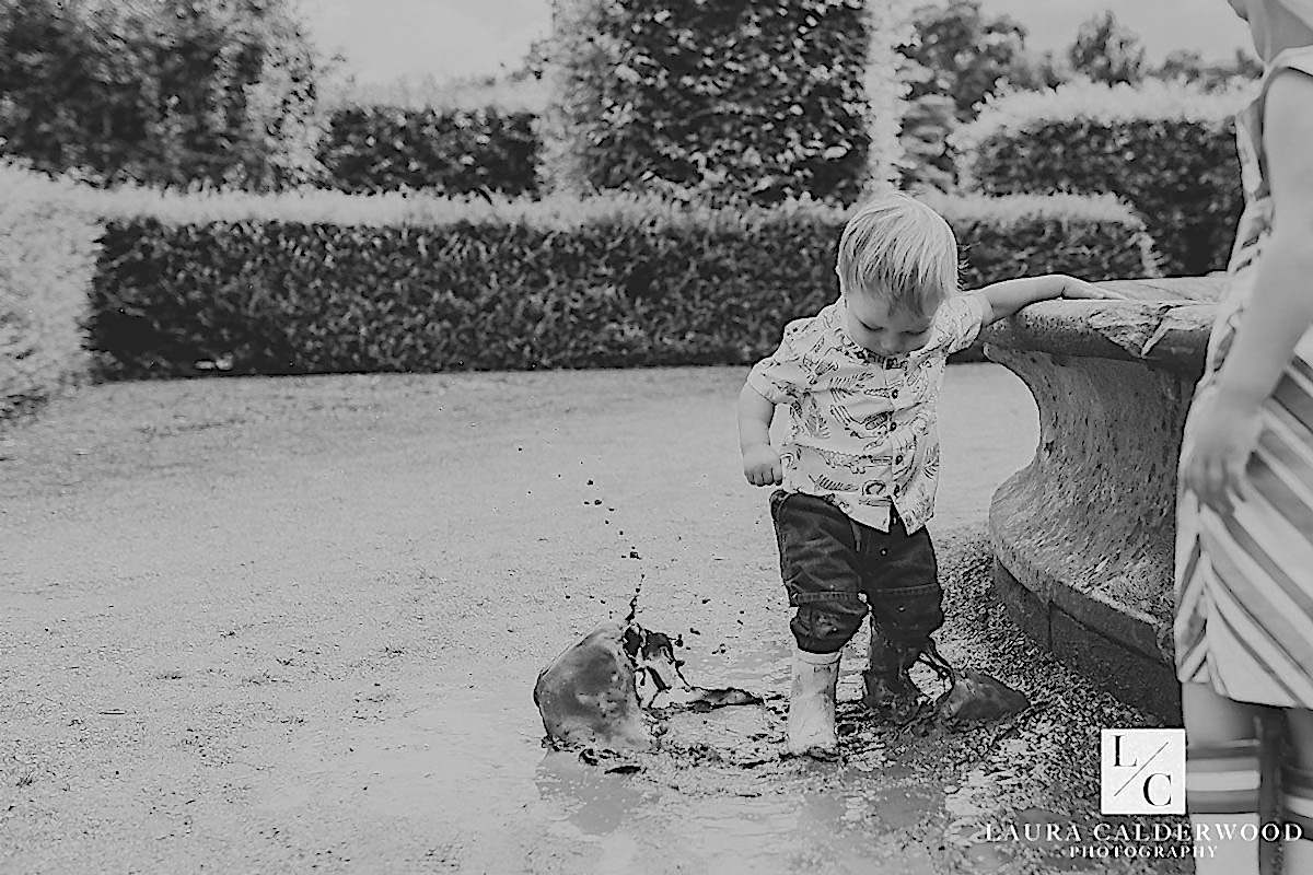 leeds family photography | family photo shoot at Temple Newsam in Leeds by Laura Calderwood Photography