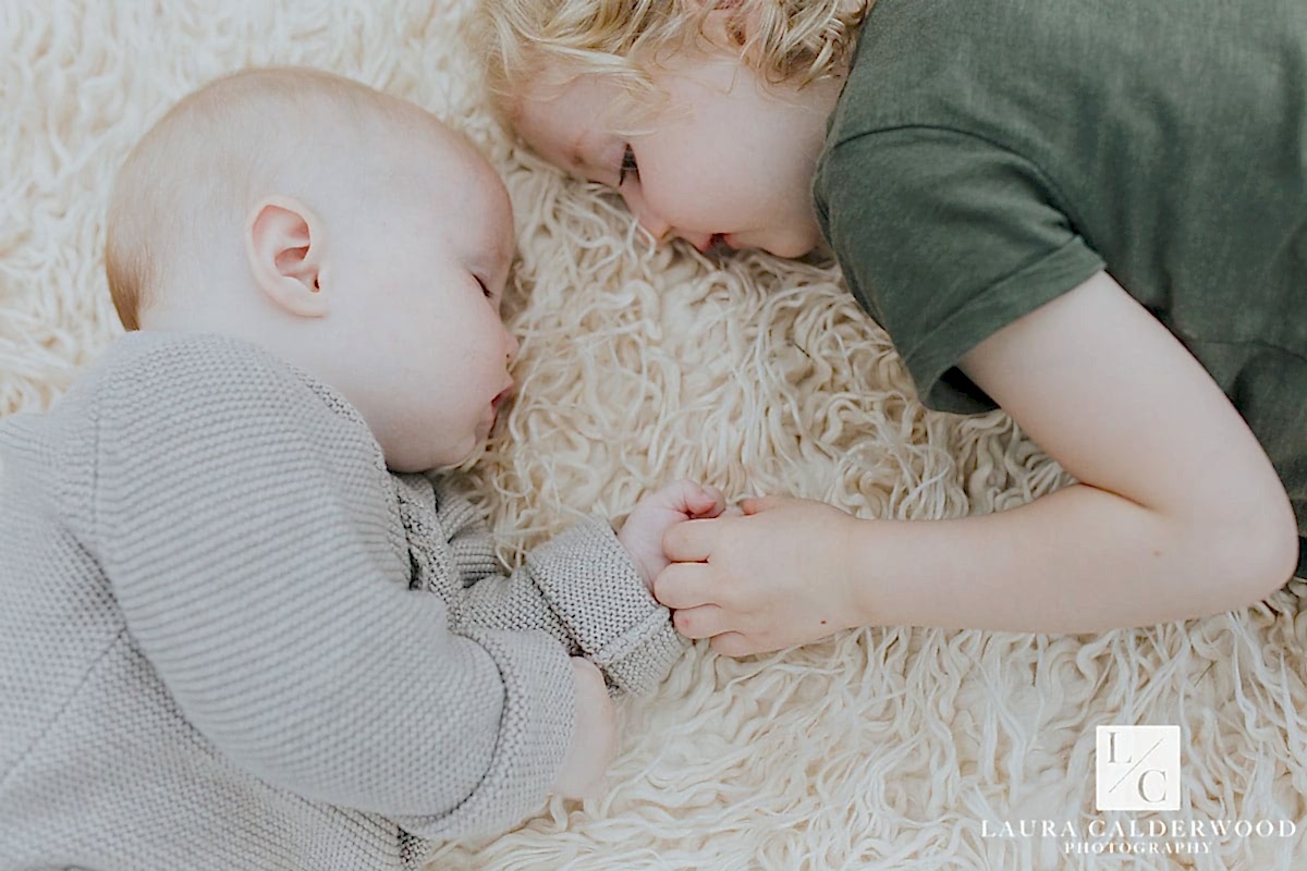 york family photography | family photo shoot at Homestead Park in York by Laura Calderwood Photography
